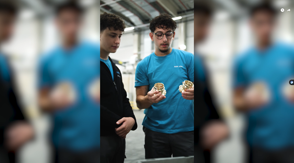 Vorschaubild einer Auszubildenden für das Video "Entwicklungsmöglichkeiten eines Zerspanungsmechanikers"